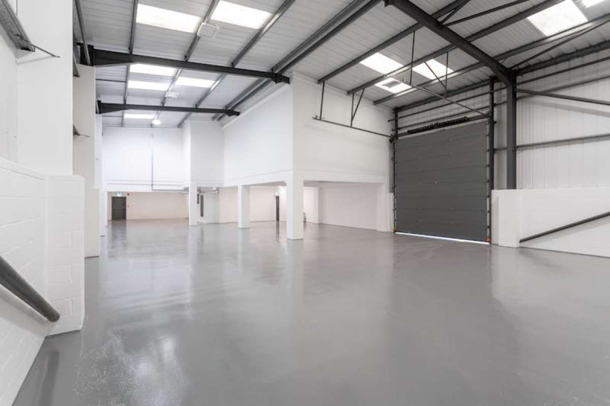 Industrial Unit in Alton - photo 2