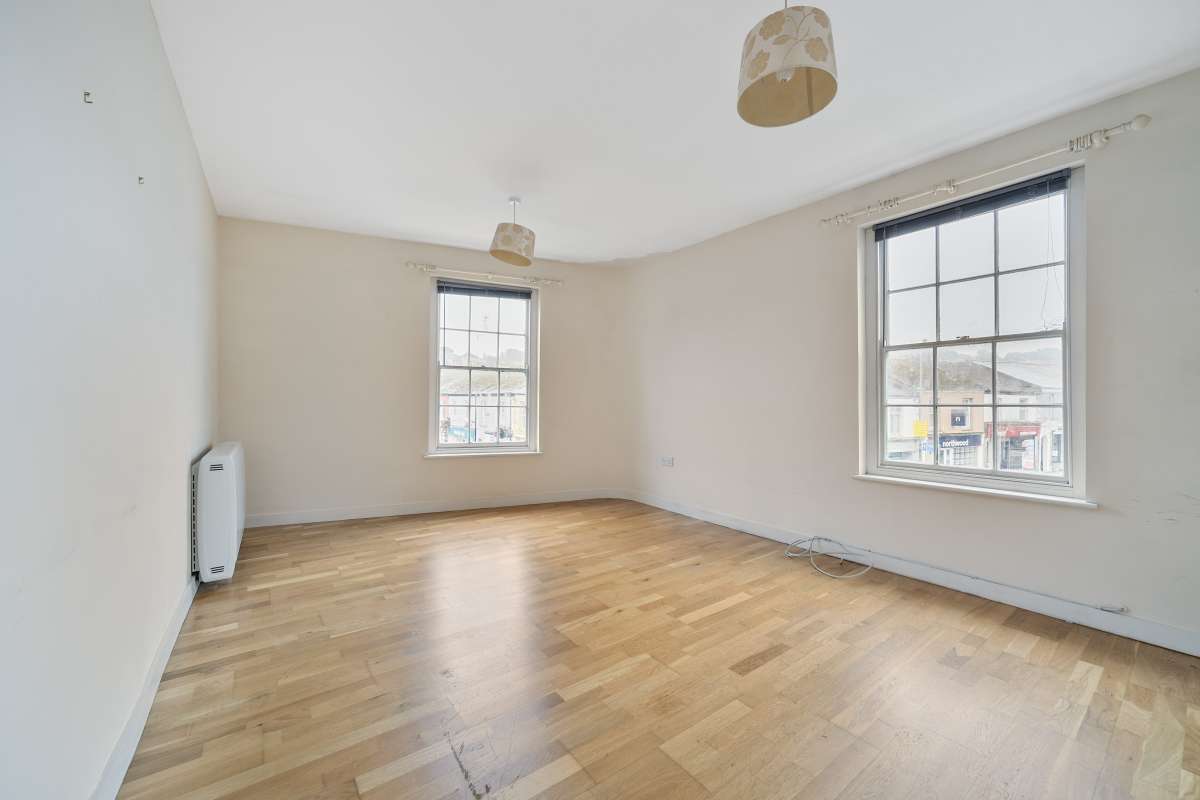 Industrial Unit in Truro - photo 2