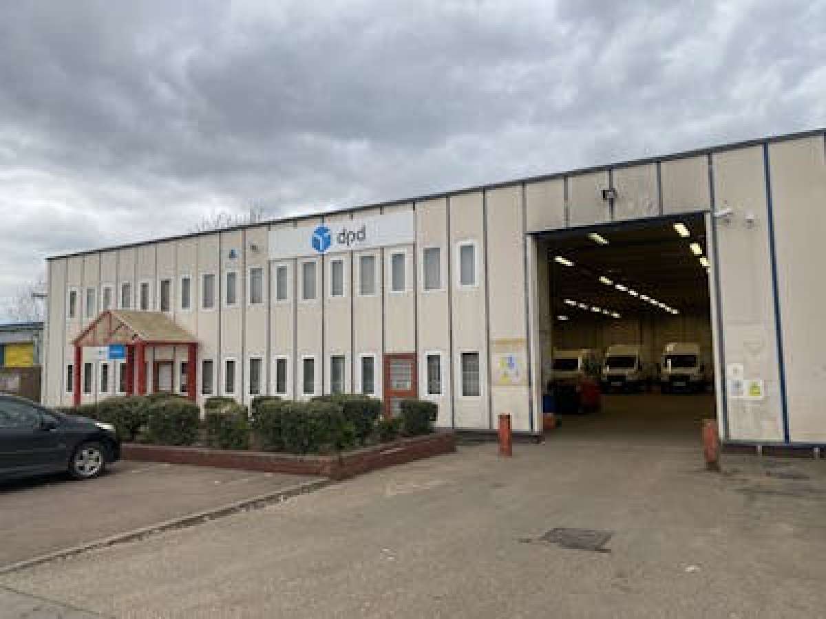 Industrial Unit in Peterborough - photo 2