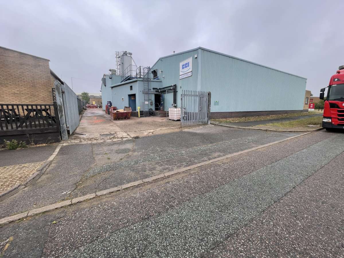 Industrial Unit in Corby - photo 4