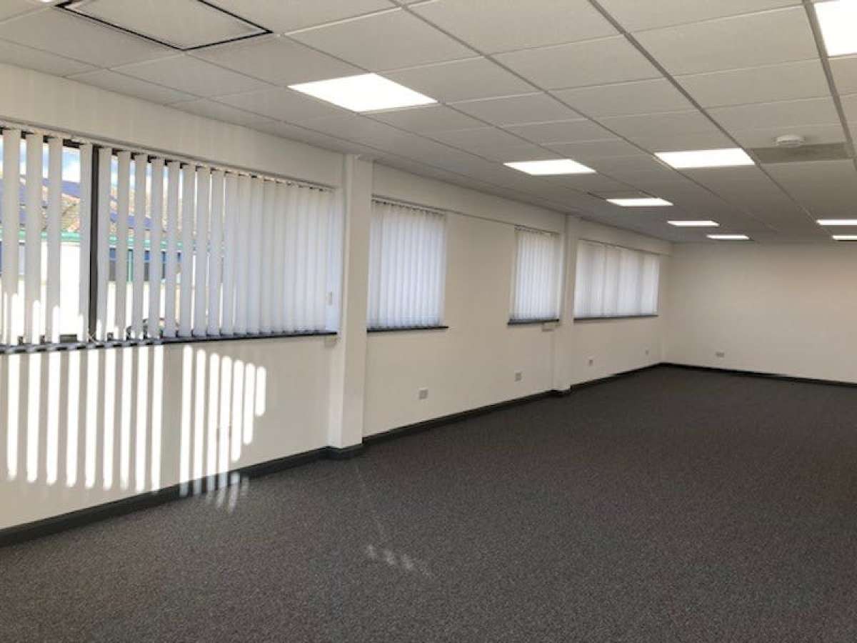 Office in Camberley - photo 4