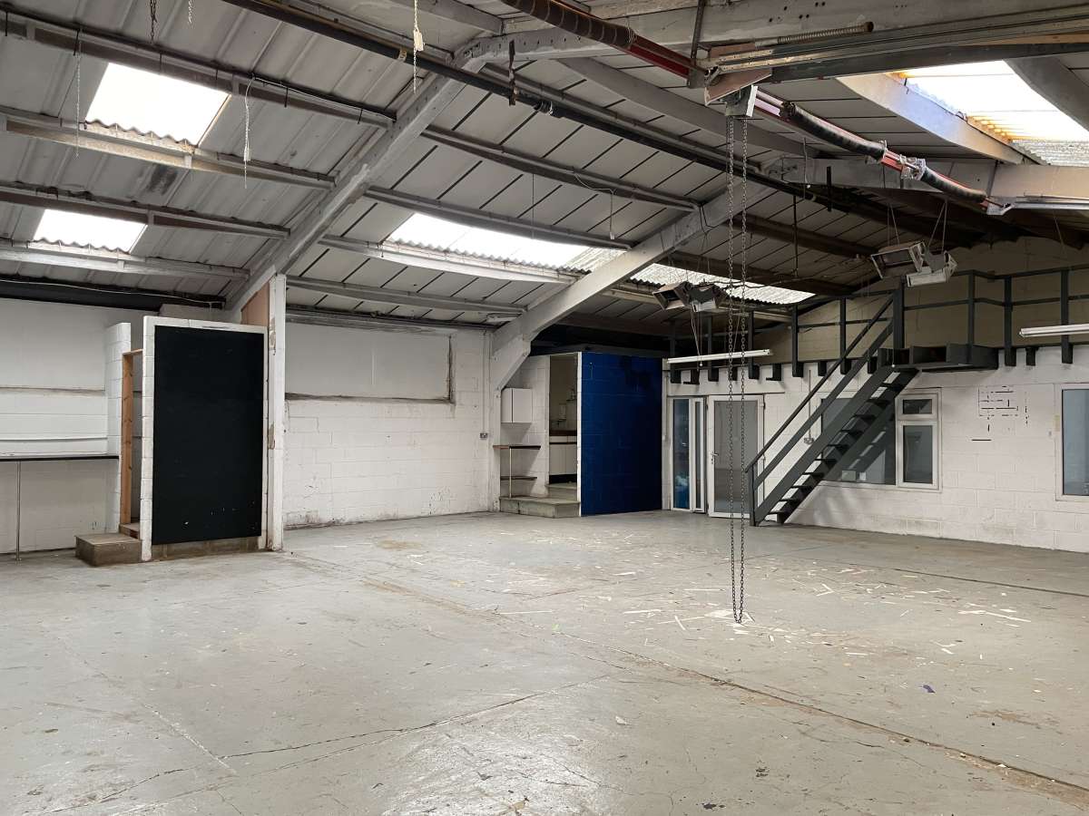 Industrial Unit in Harrogate - photo 4