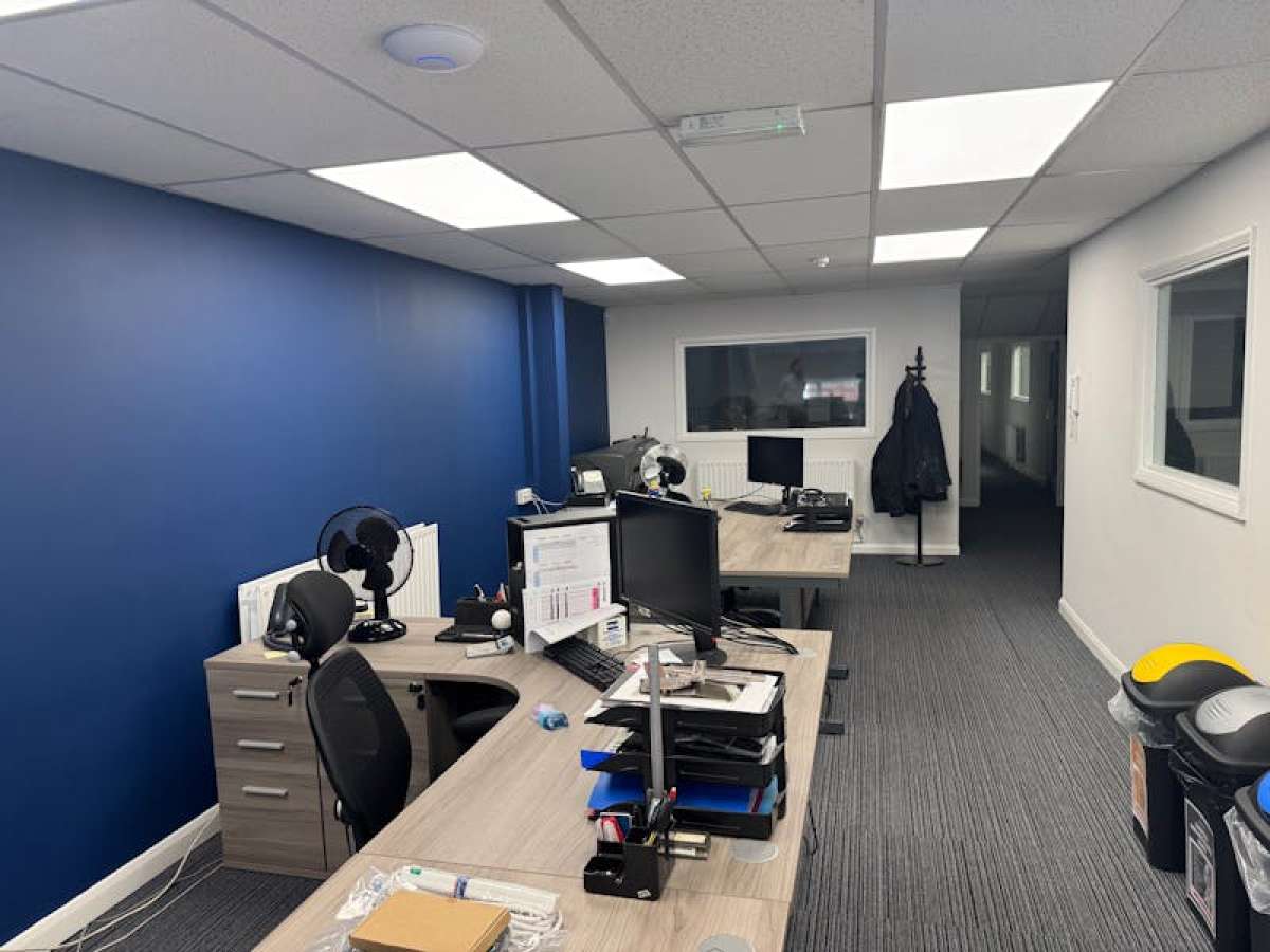 Industrial Unit in Northampton - photo 3