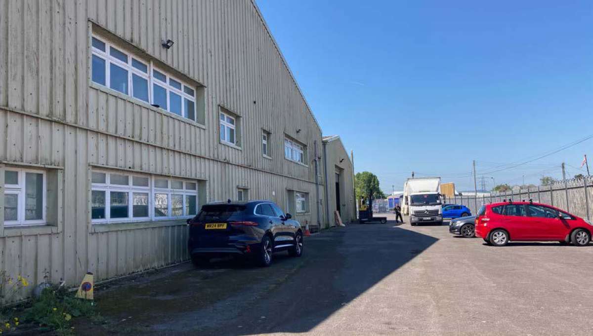 Industrial Unit in Bridgwater - photo 4
