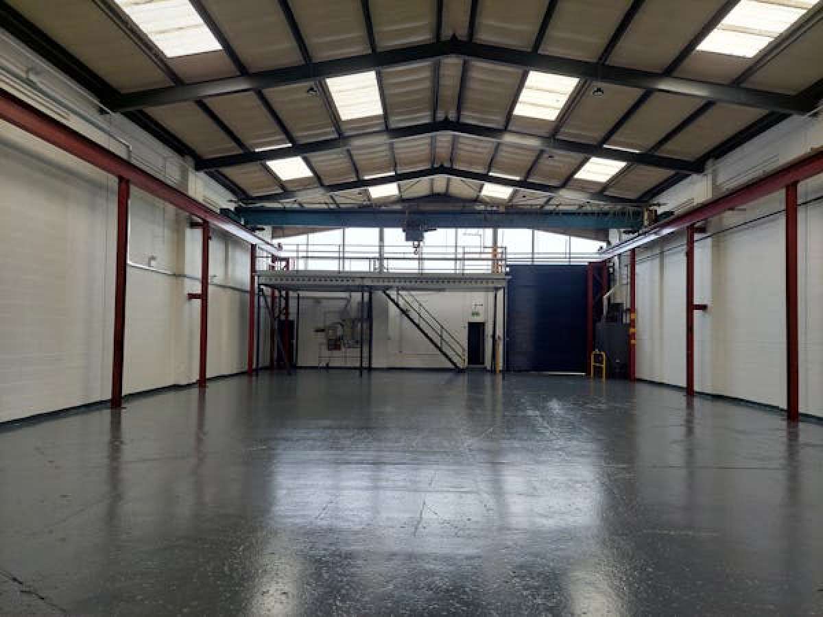 Industrial Unit in Cradley Heath - photo 3