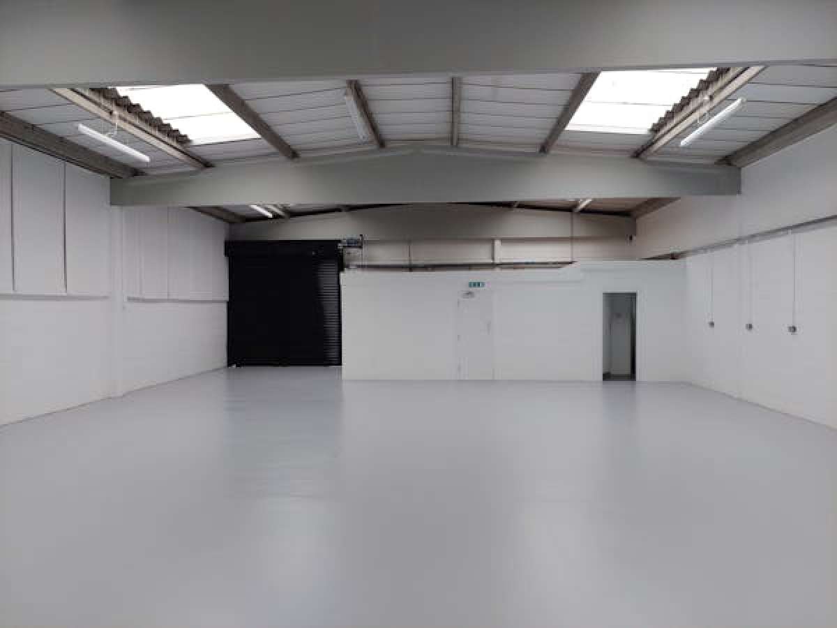 Industrial Unit in Tipton - photo 2