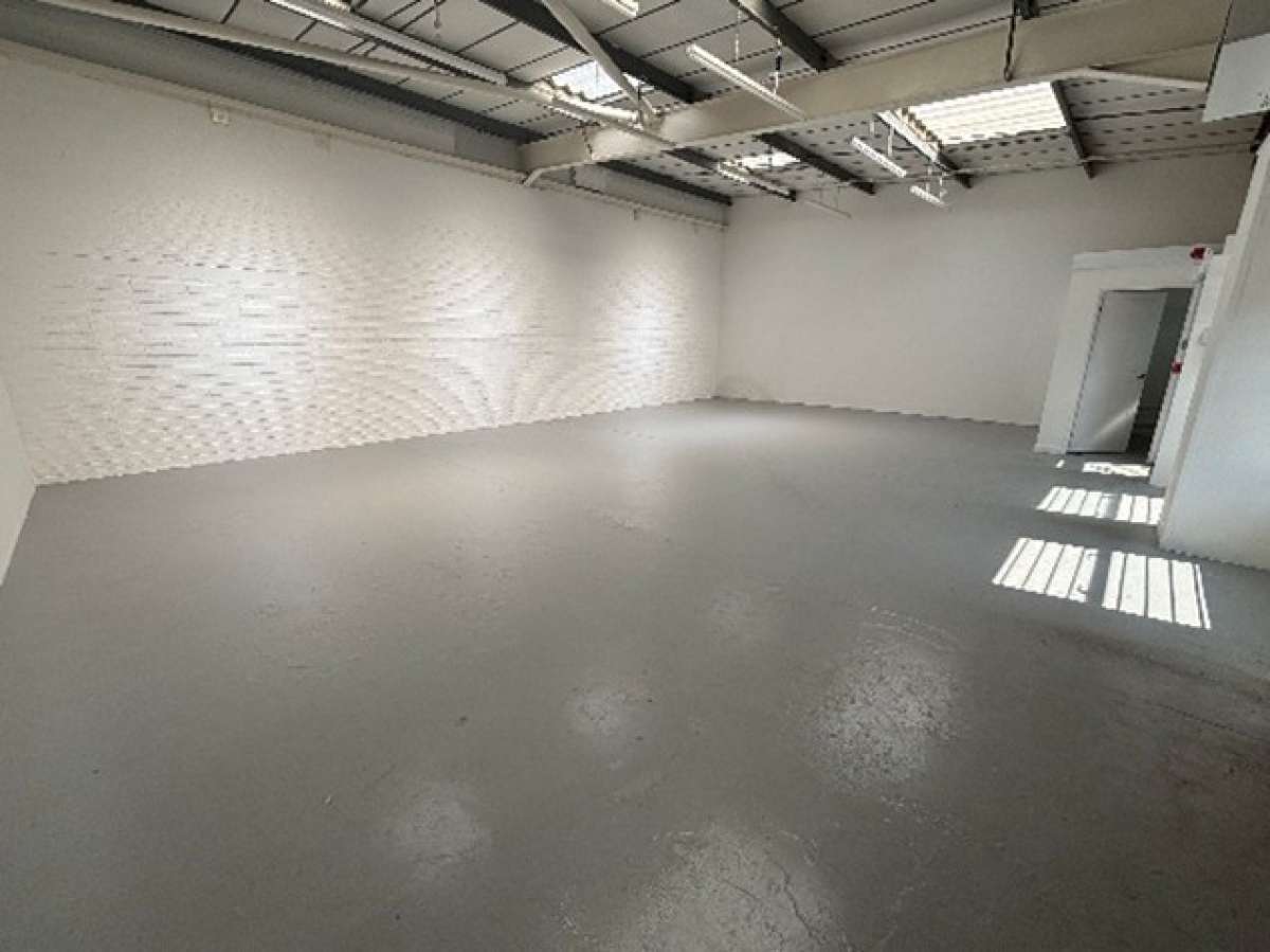 Industrial Unit in Worthing - photo 4