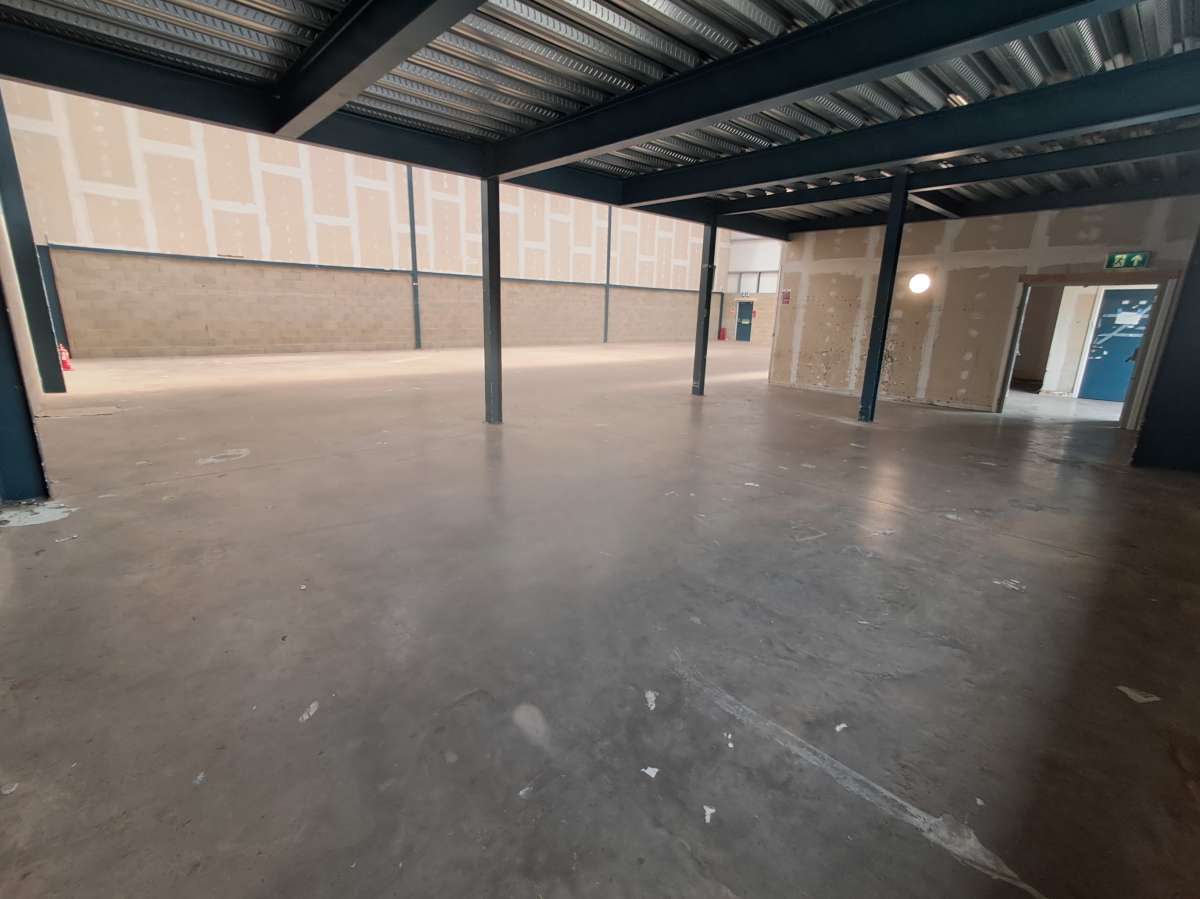 Industrial Unit in Redhill - photo 3