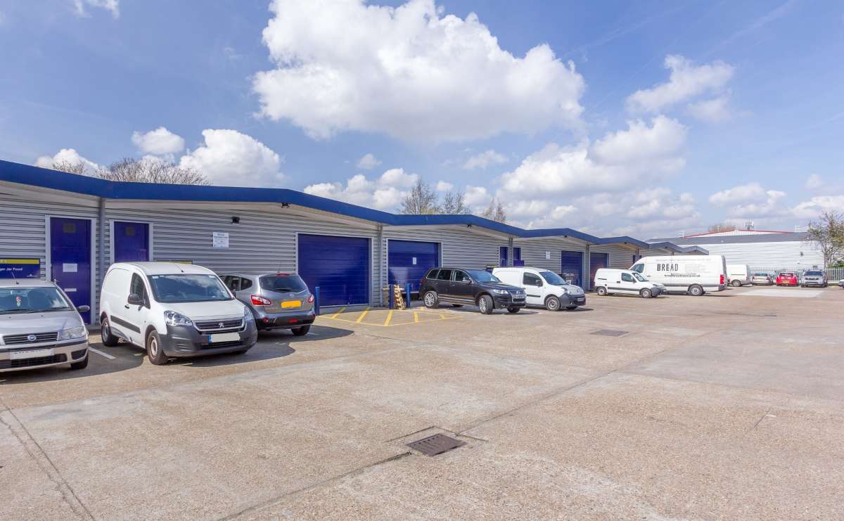 Industrial Unit in London - photo 3