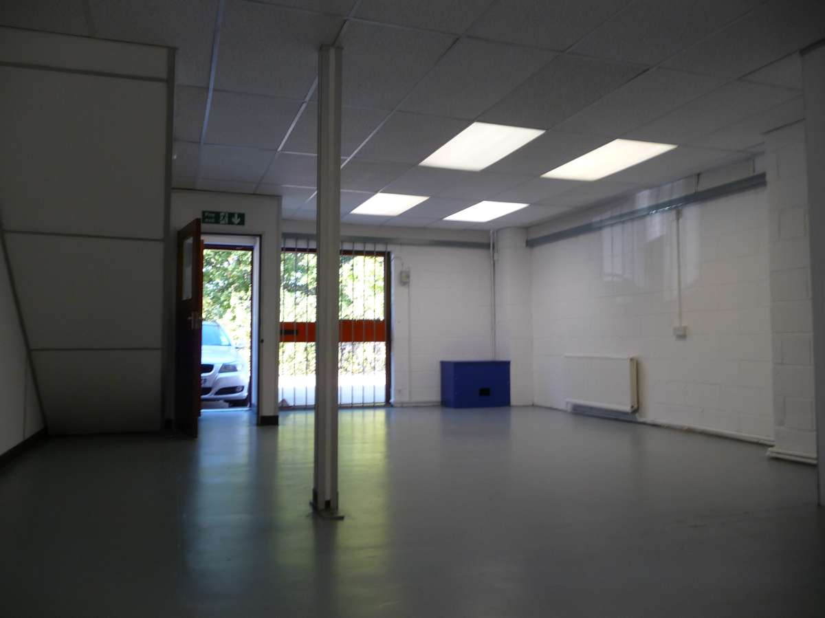 Industrial Unit in Burgess Hill - photo 4