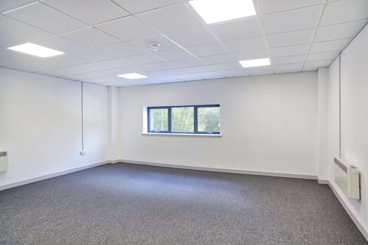 Industrial Unit in Andover - photo 4