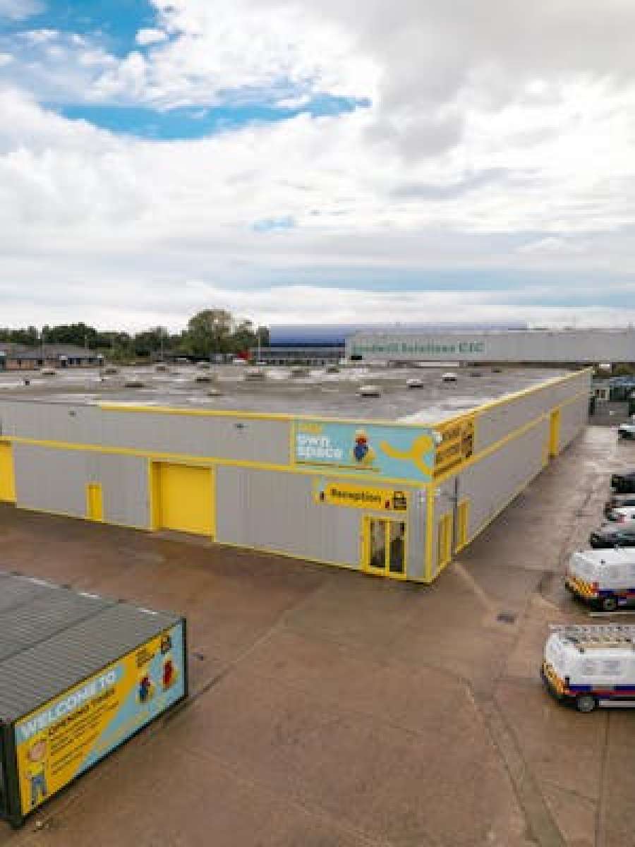 Industrial Unit in Northampton - photo 2