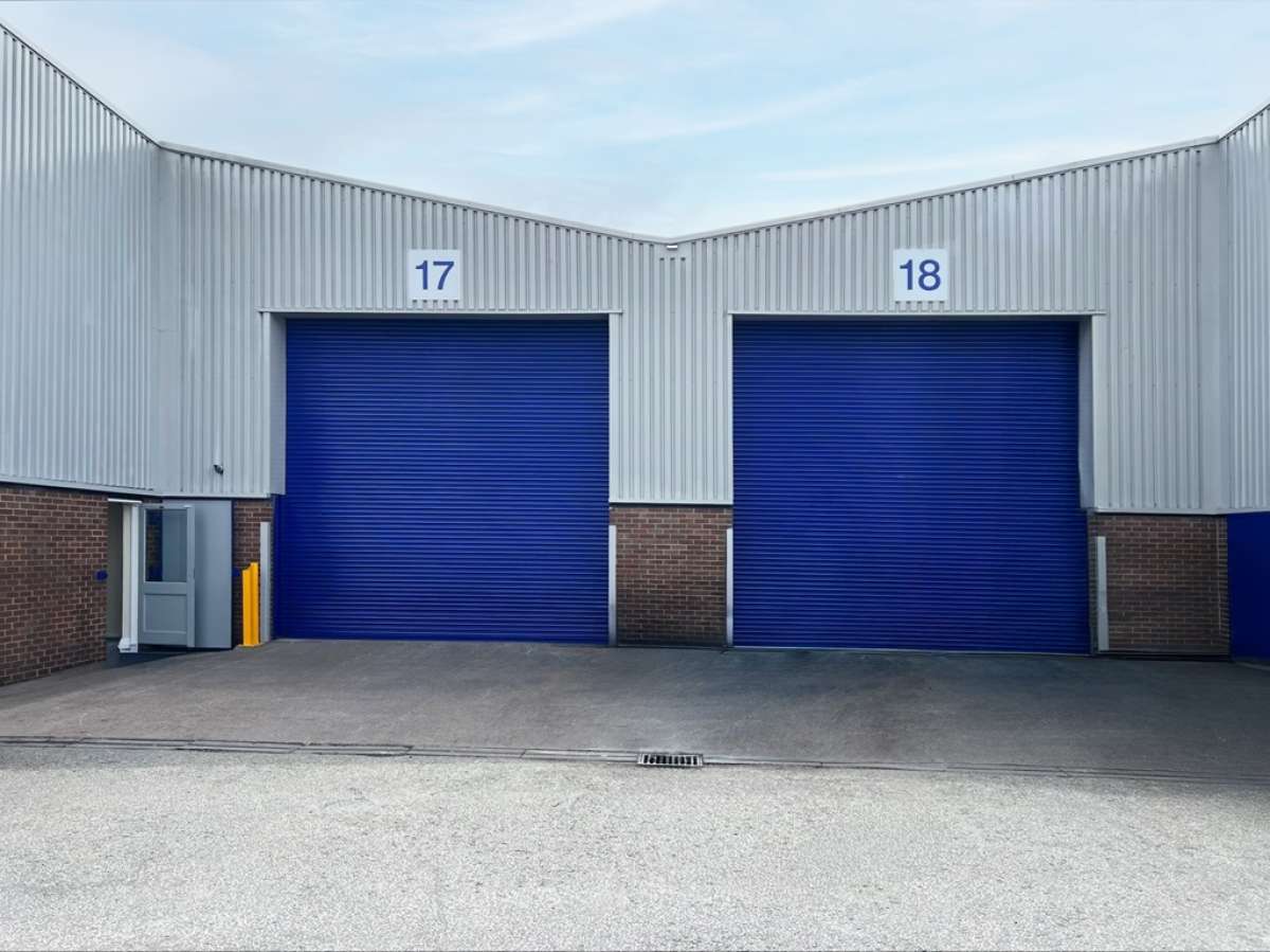 Industrial Unit in Walsall - photo 3