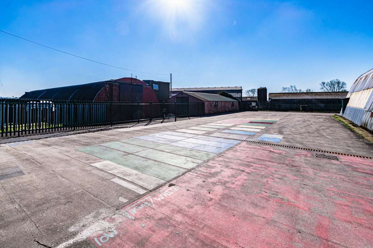 Industrial Unit in Sturminster Newton - photo 3