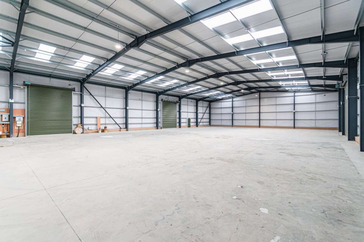 Industrial Unit in Sturminster Newton - photo 2