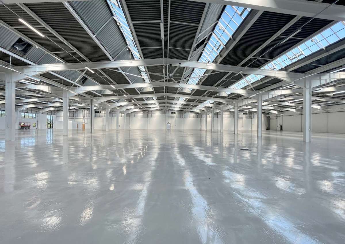 Industrial Unit in Poole - photo 2