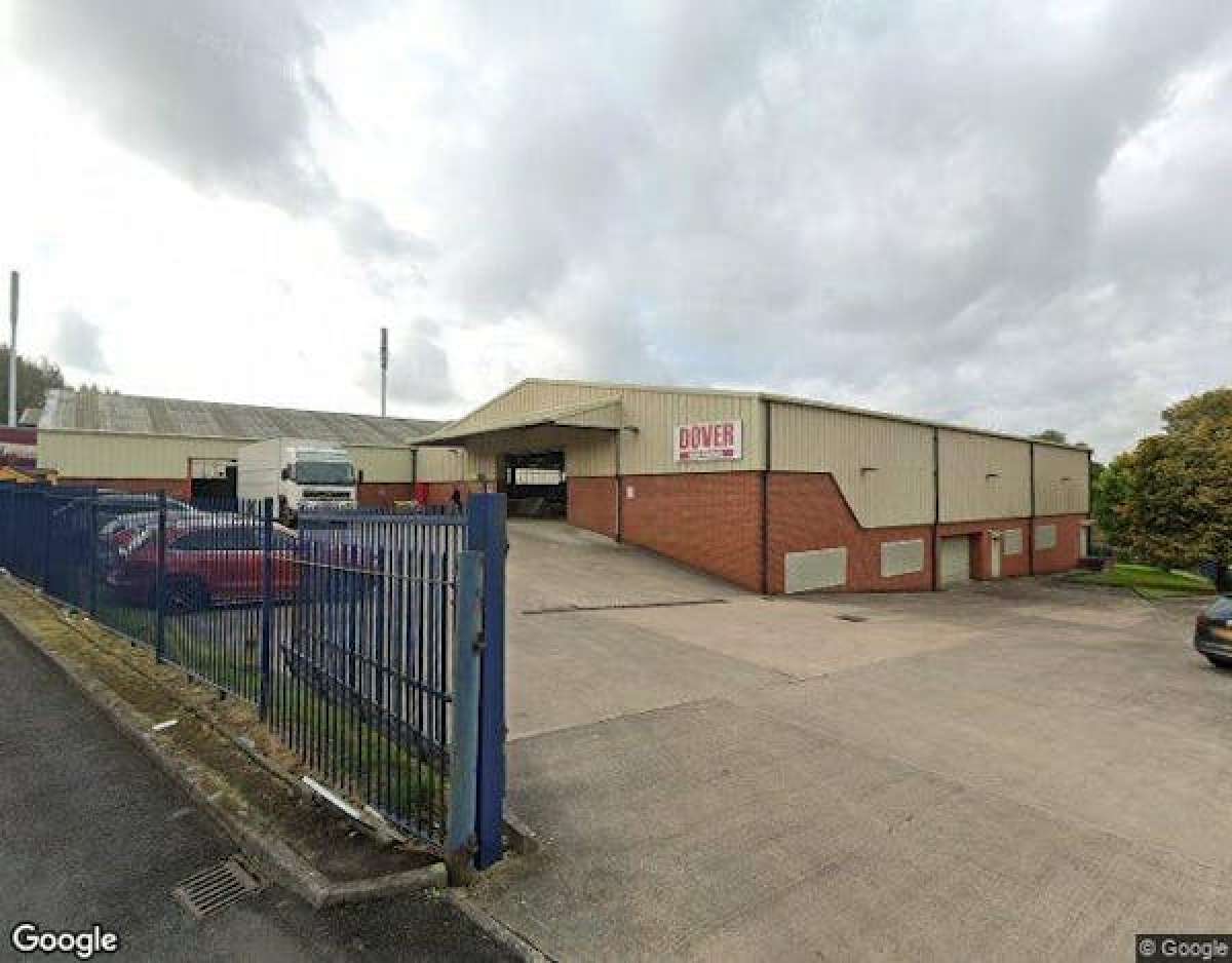 Industrial Unit in Oldham - photo 2