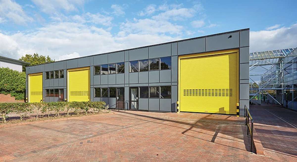 Industrial Unit in Basingstoke - photo 2
