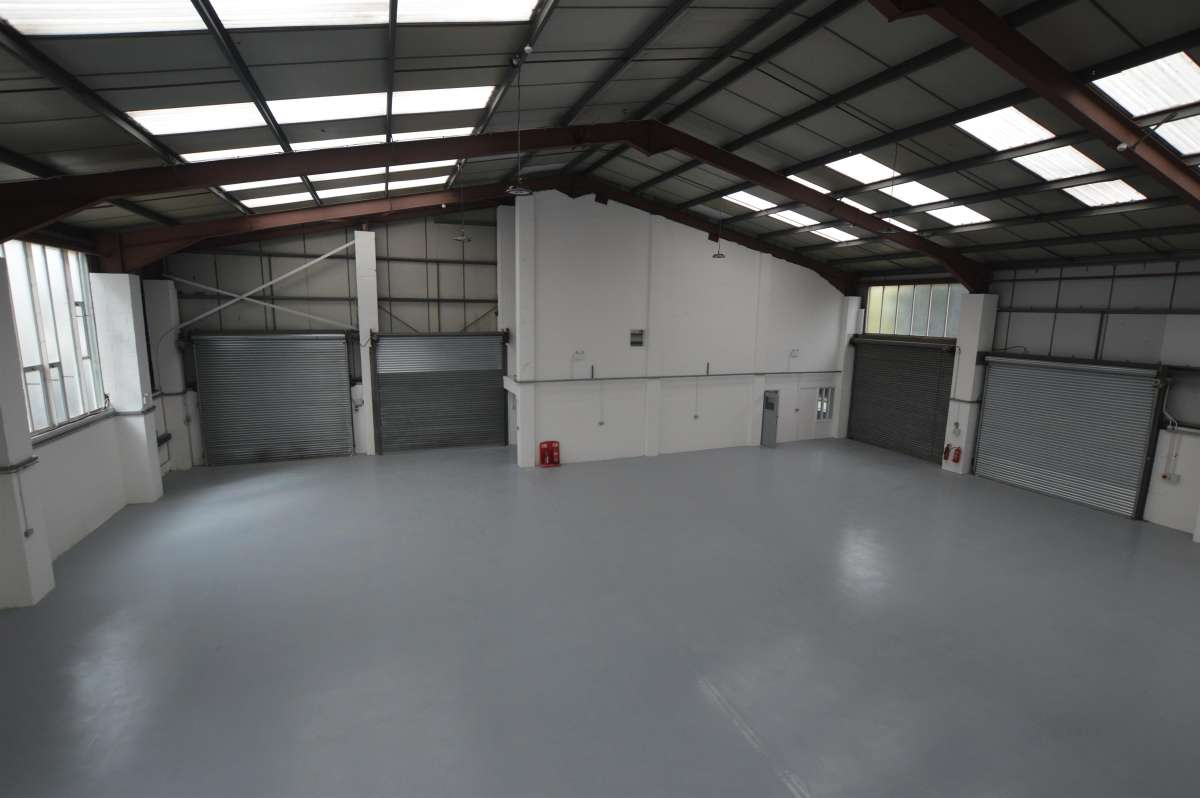 Industrial Unit in South Croydon - photo 4