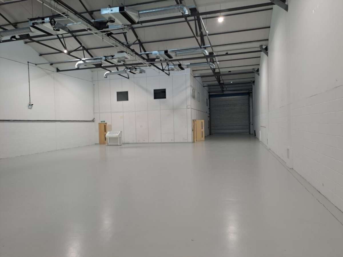 Industrial Unit in Lymington - photo 3