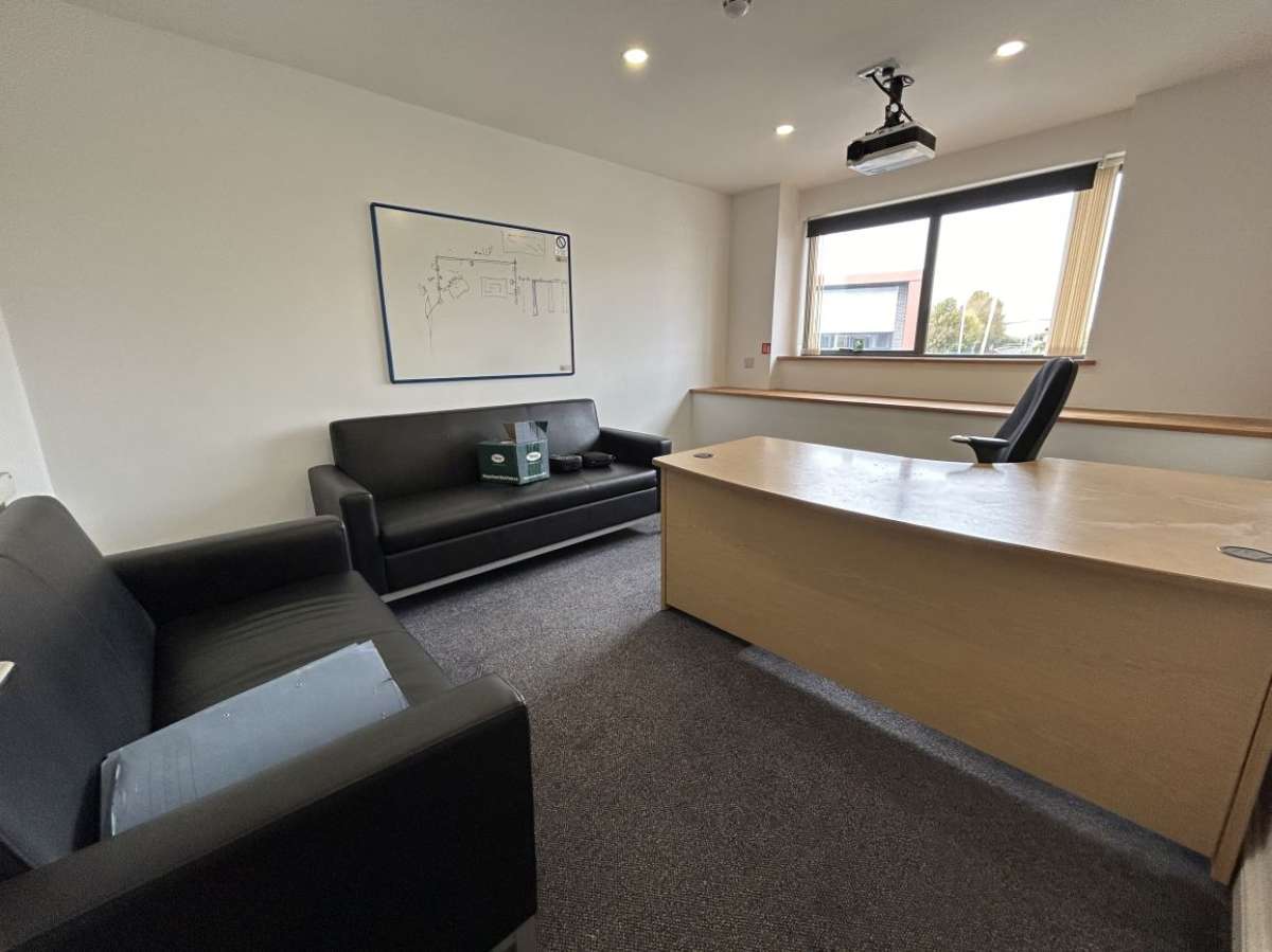 Industrial Unit in Plymouth - photo 4