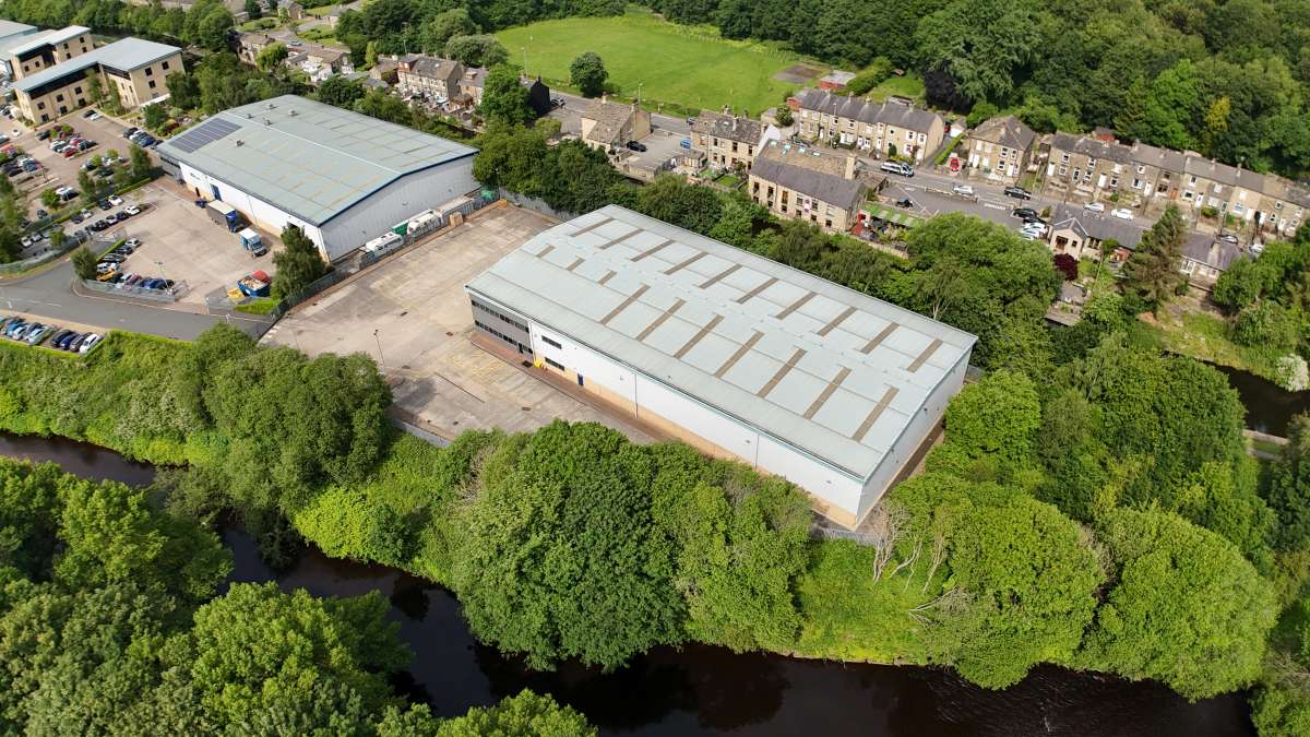 Industrial Unit in Elland - photo 2