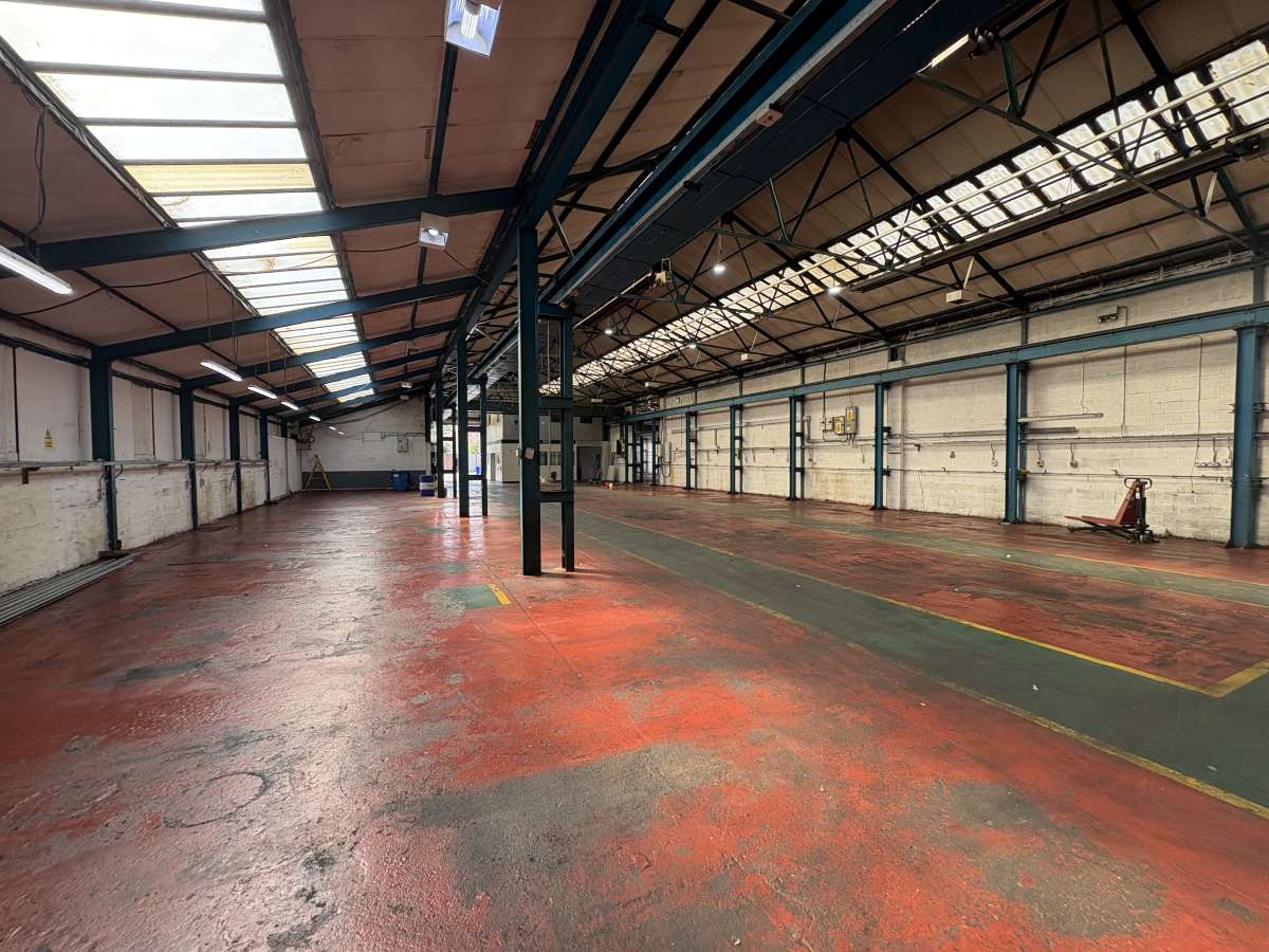 Industrial Unit in Wolverhampton - photo 4