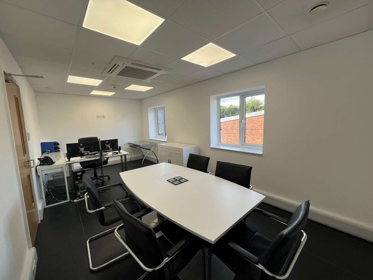 Industrial Unit in Maldon - photo 3