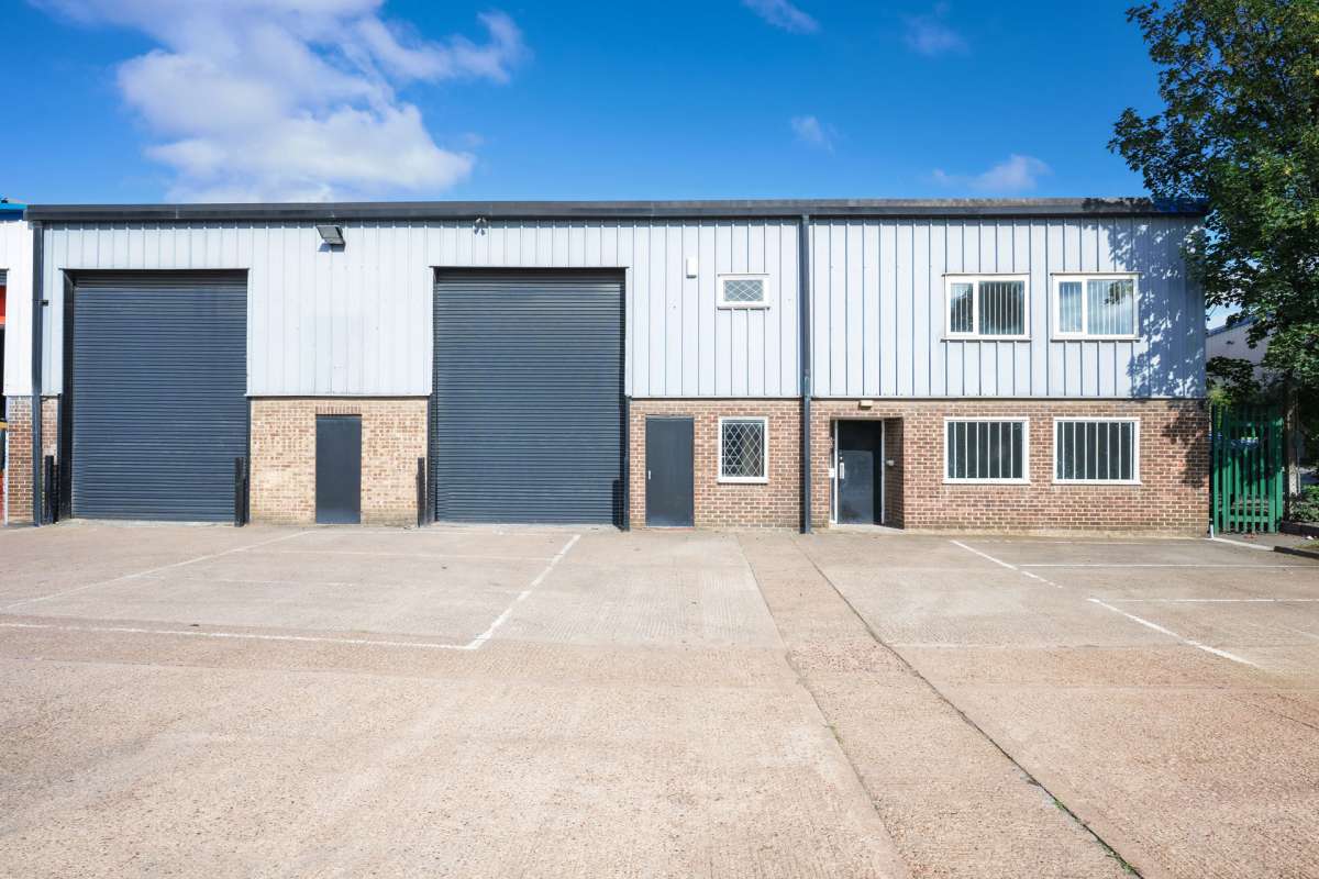Industrial Unit in Leeds - photo 2