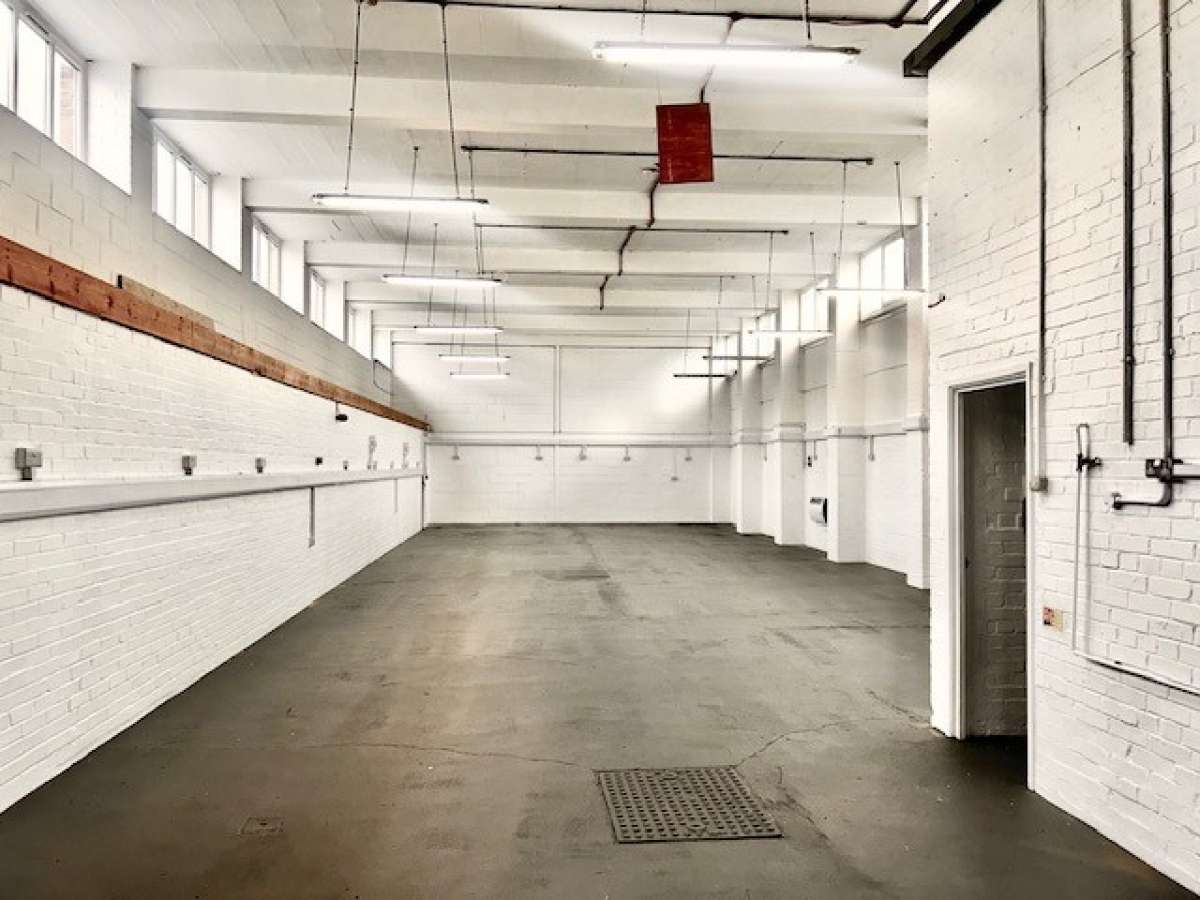 Industrial Unit in Letchworth - photo 2