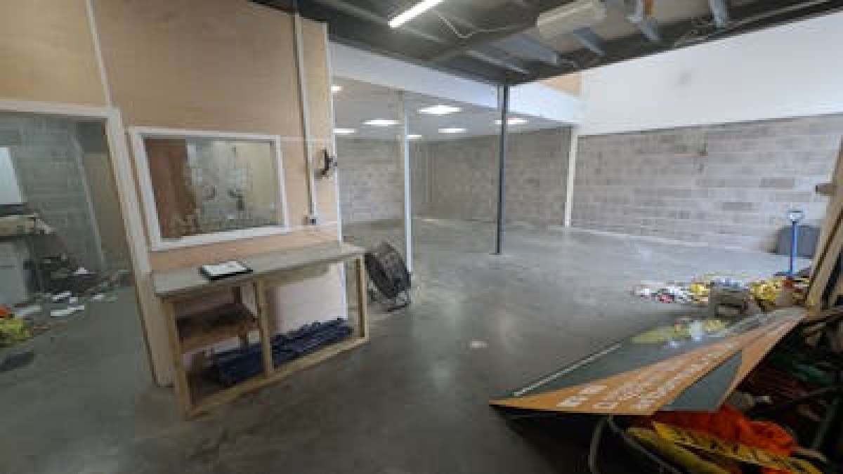 Industrial Unit in Southampton - photo 3