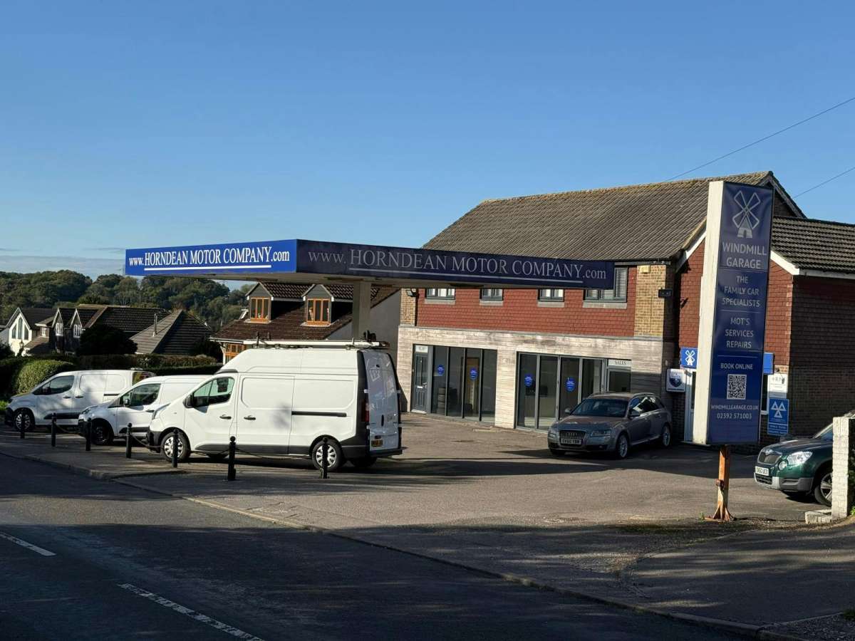 Industrial Unit in Waterlooville - photo 3