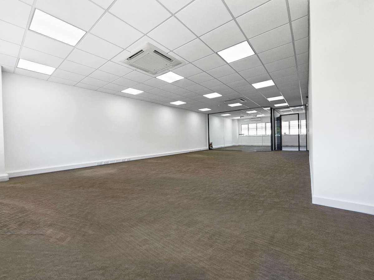 Industrial Unit in Southampton - photo 3