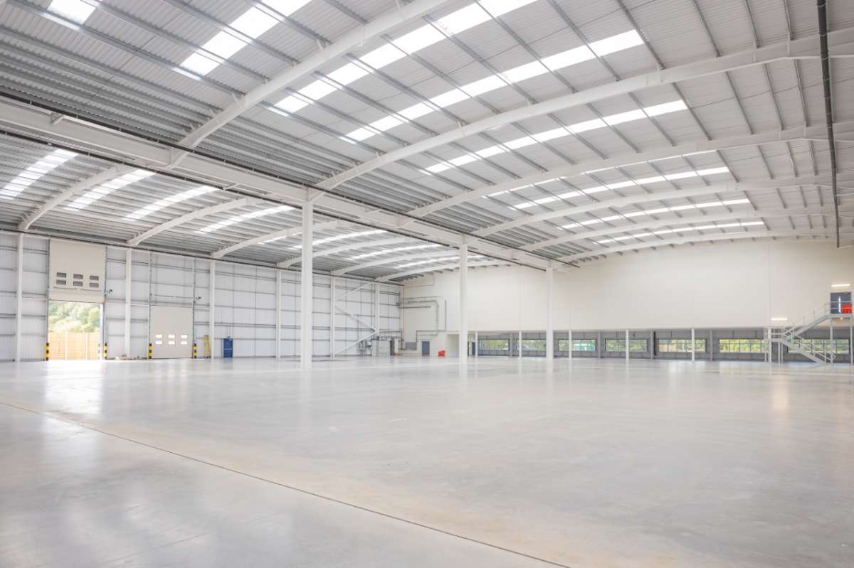Industrial Unit in Wolverhampton - photo 4