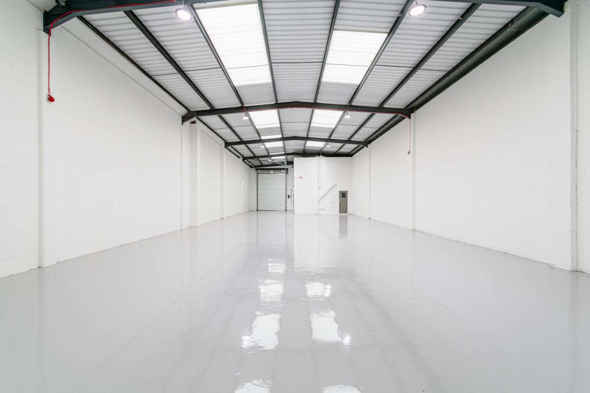 Industrial Unit in Verwood - photo 3