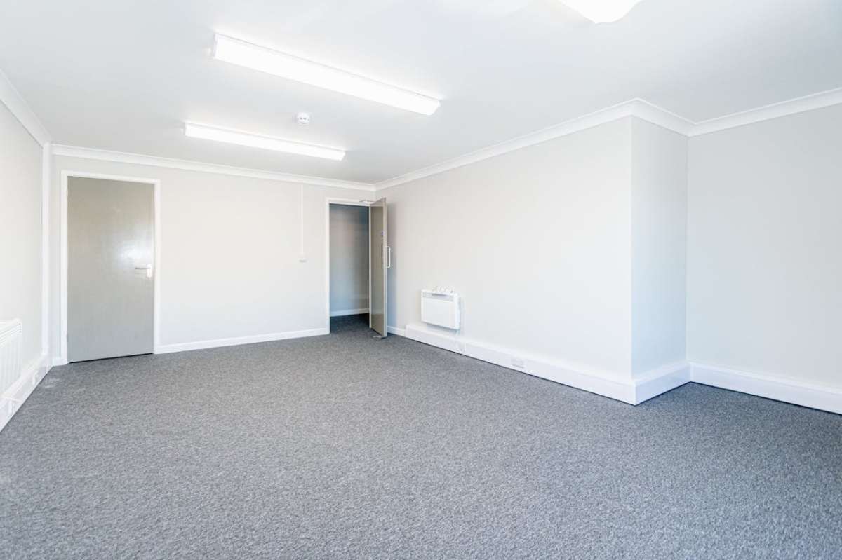 Industrial Unit in Verwood - photo 4