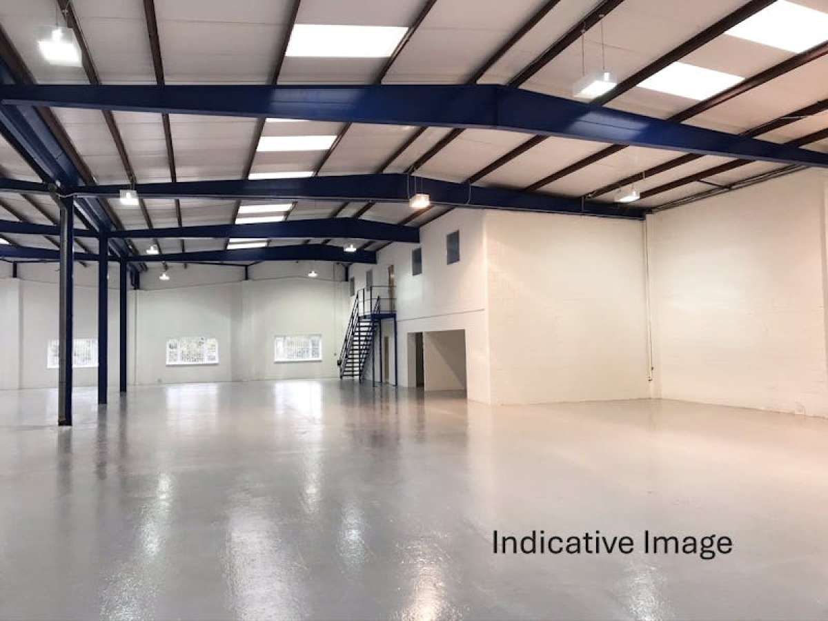 Industrial Unit in Farnborough - photo 3
