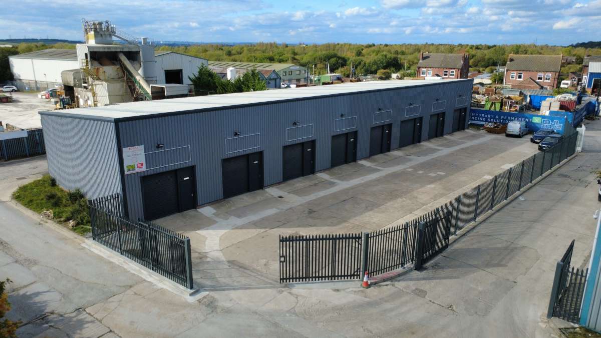Industrial Unit in Featherstone - photo 2