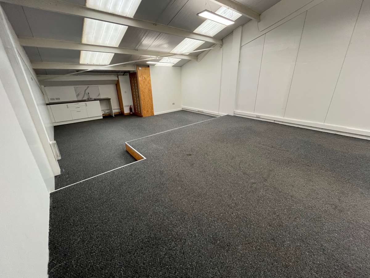 Industrial Unit in Colchester - photo 3