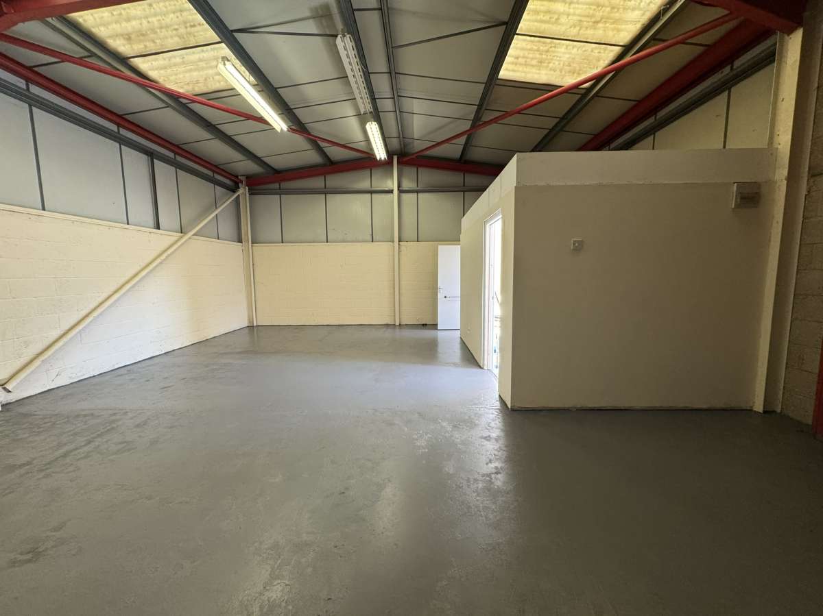 Industrial Unit in Peterborough - photo 4