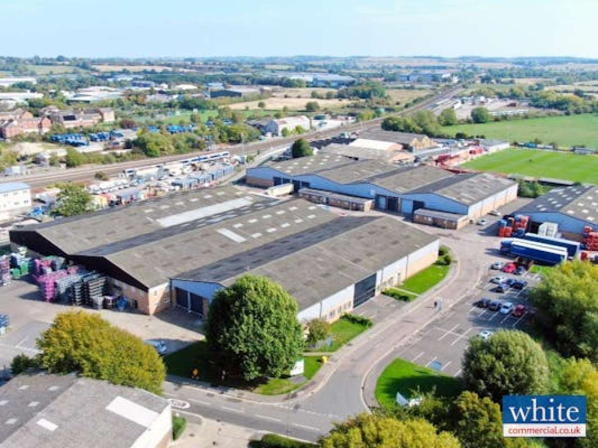 Industrial Unit in Banbury - photo 2