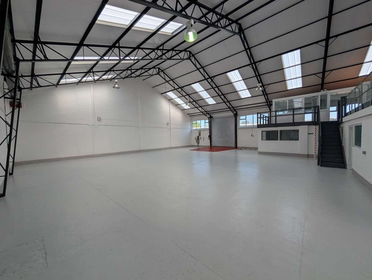 Industrial Unit in Portsmouth - photo 3