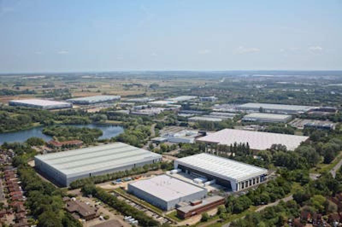 Industrial Unit in Milton Keynes - photo 2