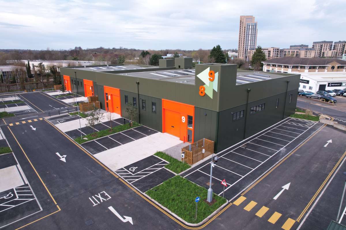 Industrial Unit in Watford - photo 2