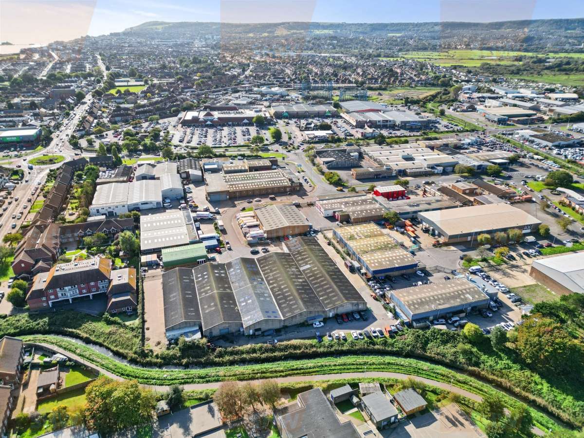 Industrial Unit in Eastbourne - photo 3