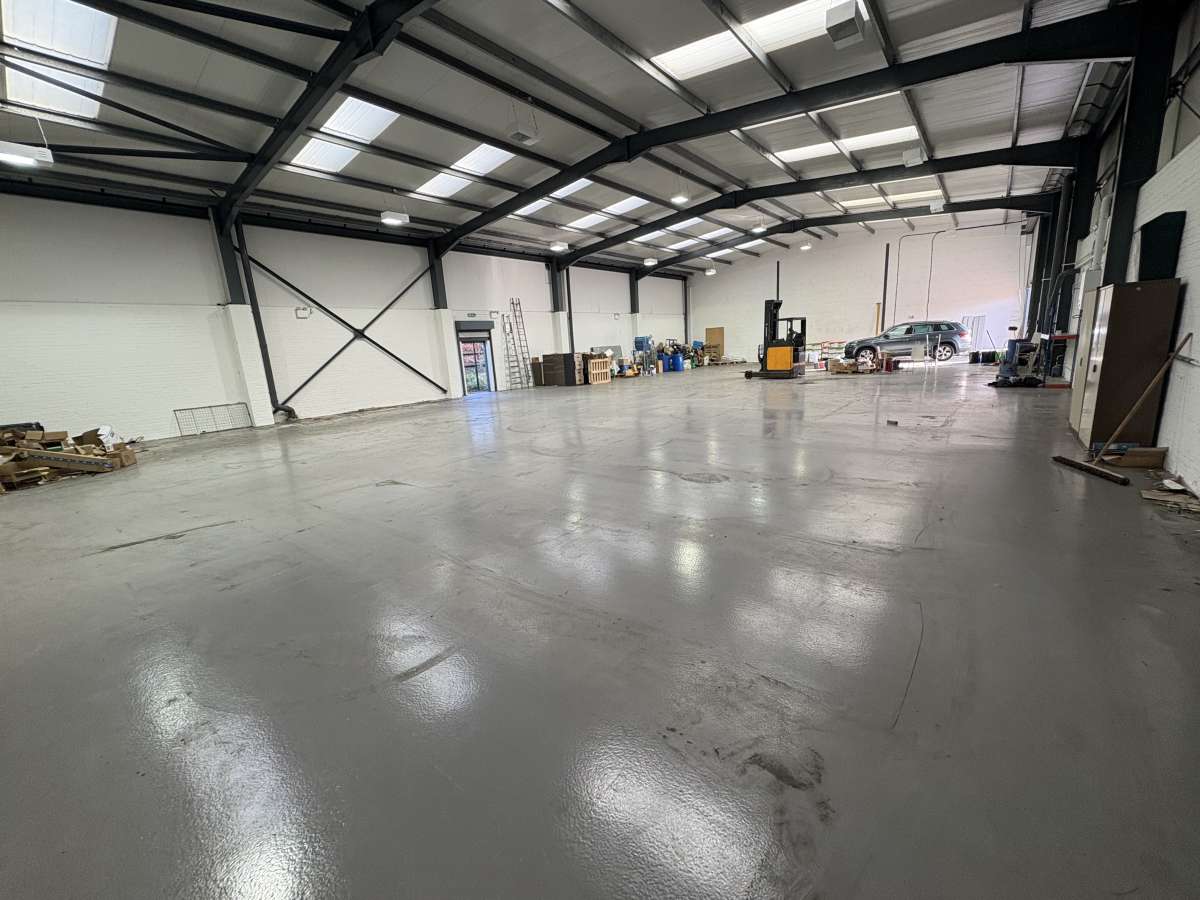 Industrial Unit in Wolverhampton - photo 4