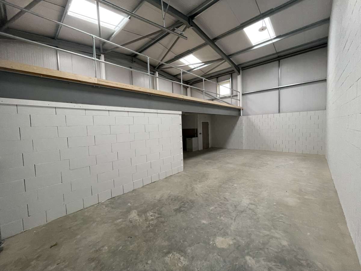 Industrial Unit in Cambridge - photo 4