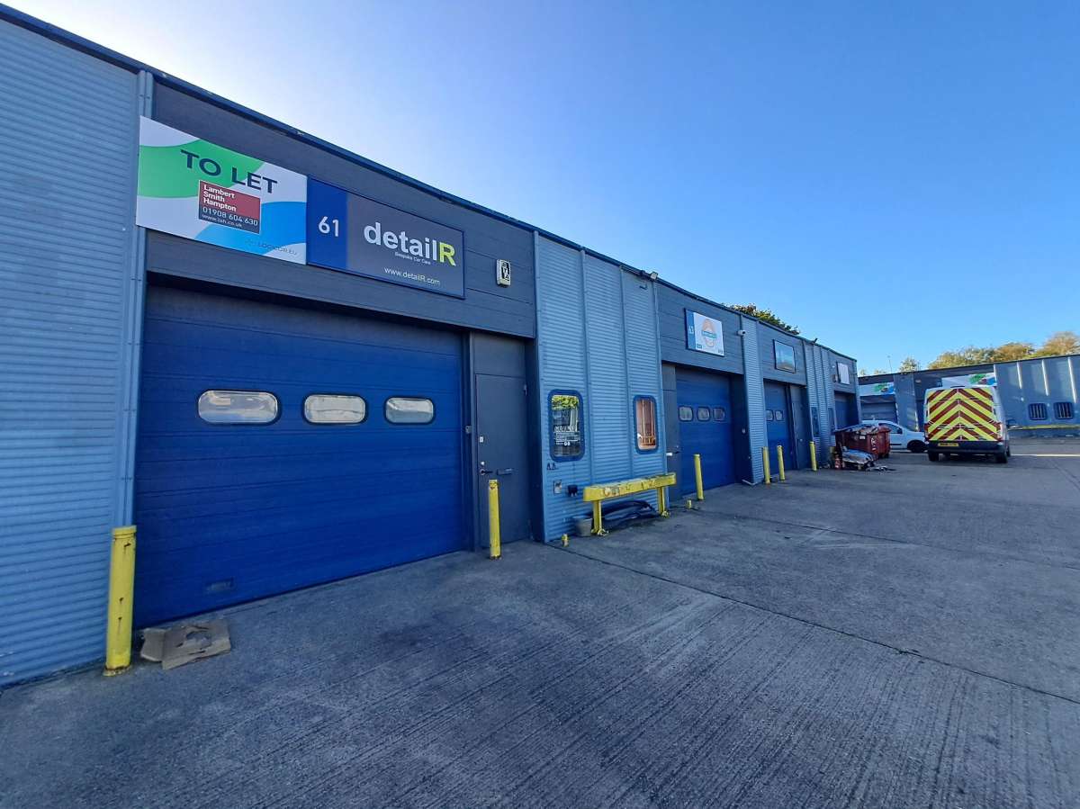 Industrial Unit in Wymbush - photo 3