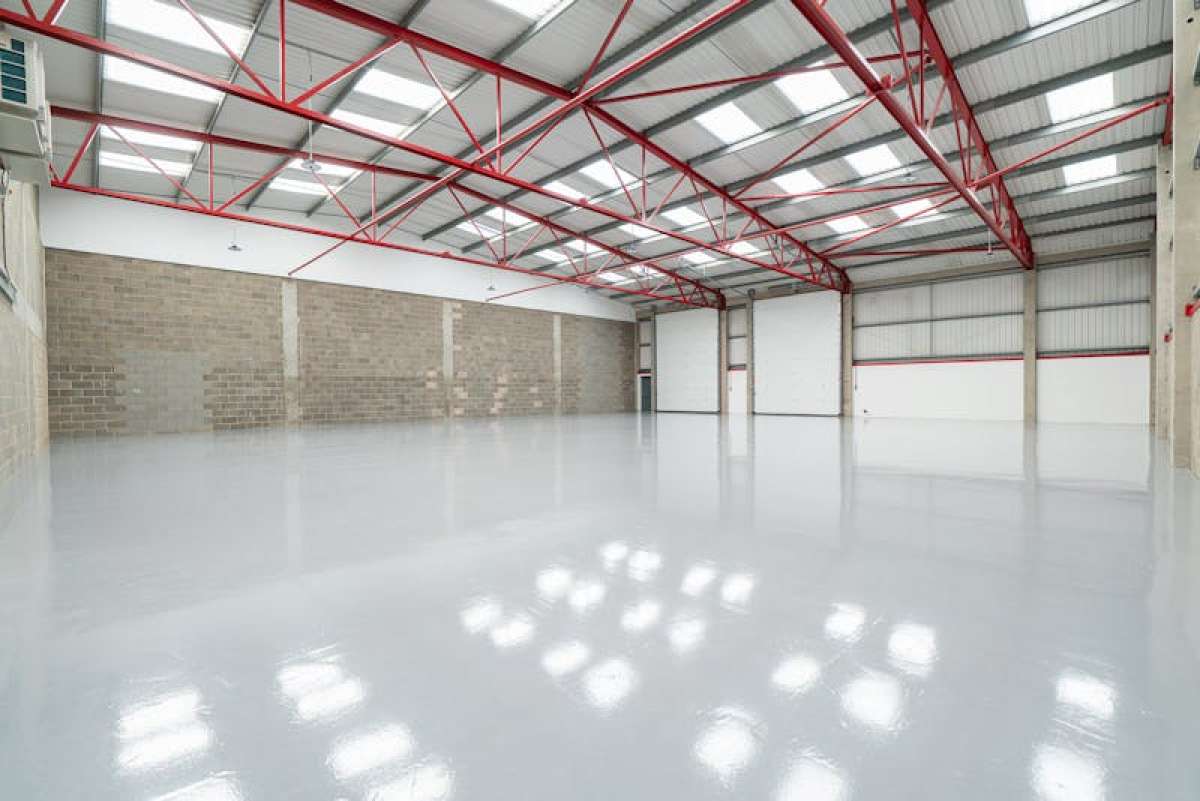 Industrial Unit in Shoreham-By-Sea - photo 2