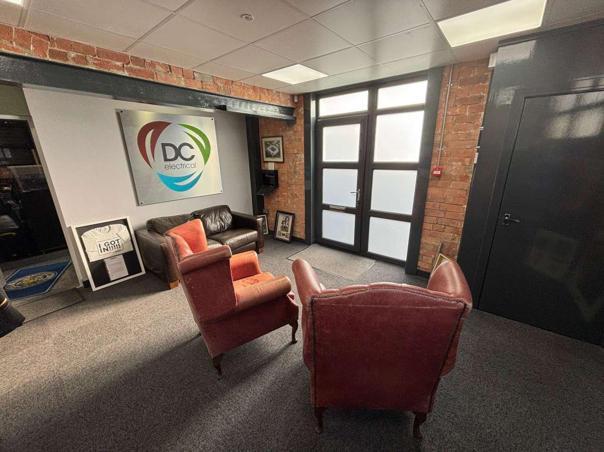 Industrial Unit in Leicester - photo 3